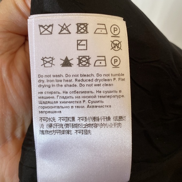 Escada cherry red wool blend mini skirt! Size 38 (6) USA - Picture 9 of 15